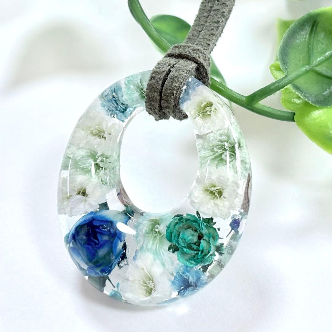 A26-237 レジンネックレス(ミニ薔薇)ブルー