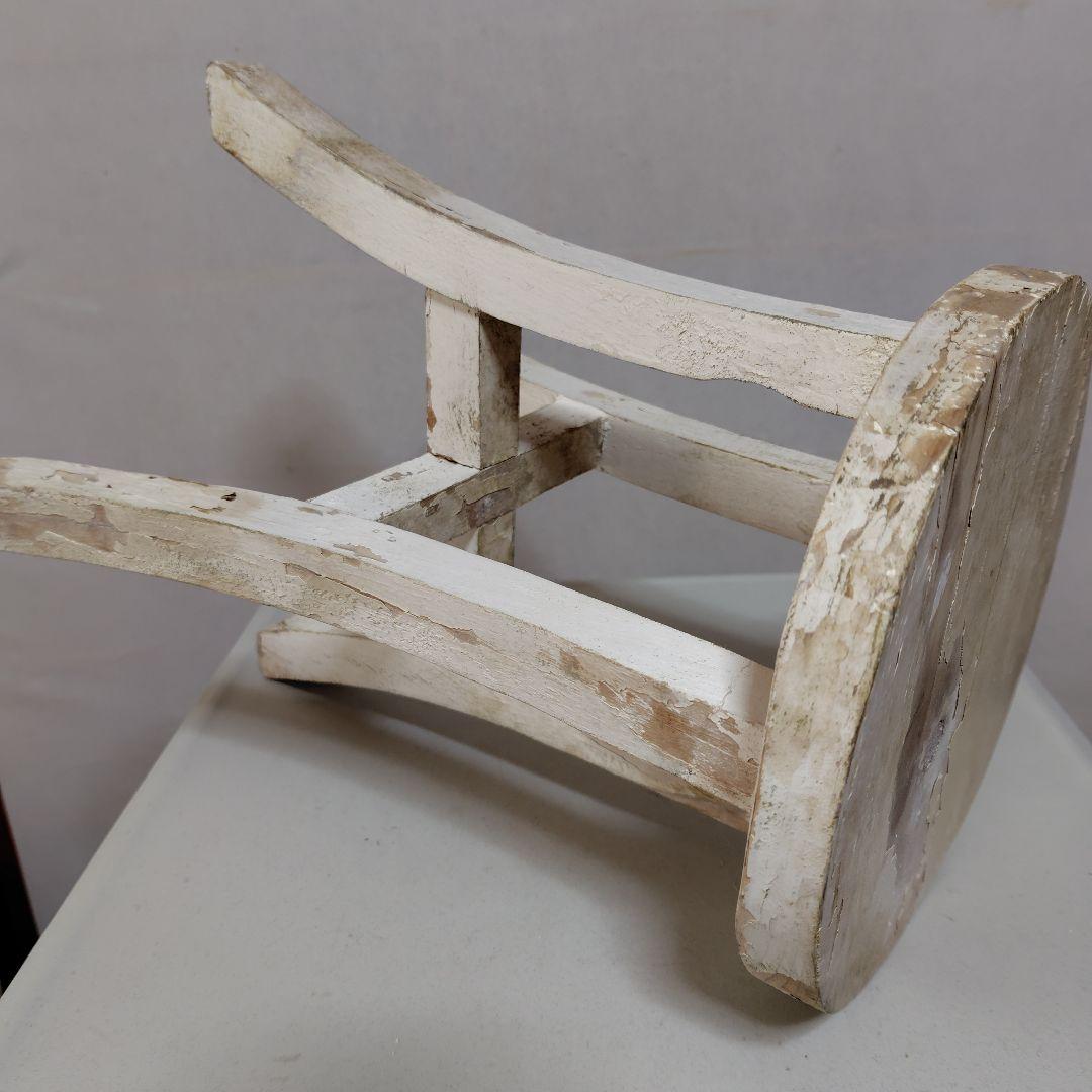 年代物の椅子です。