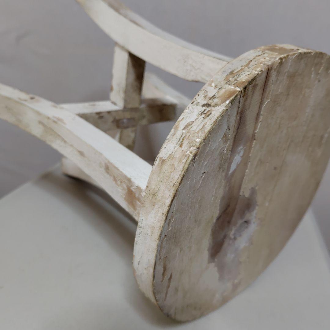 年代物の椅子です。