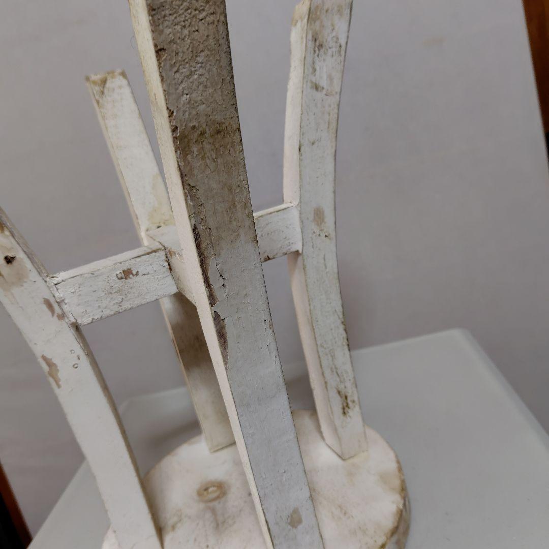 年代物の椅子です。