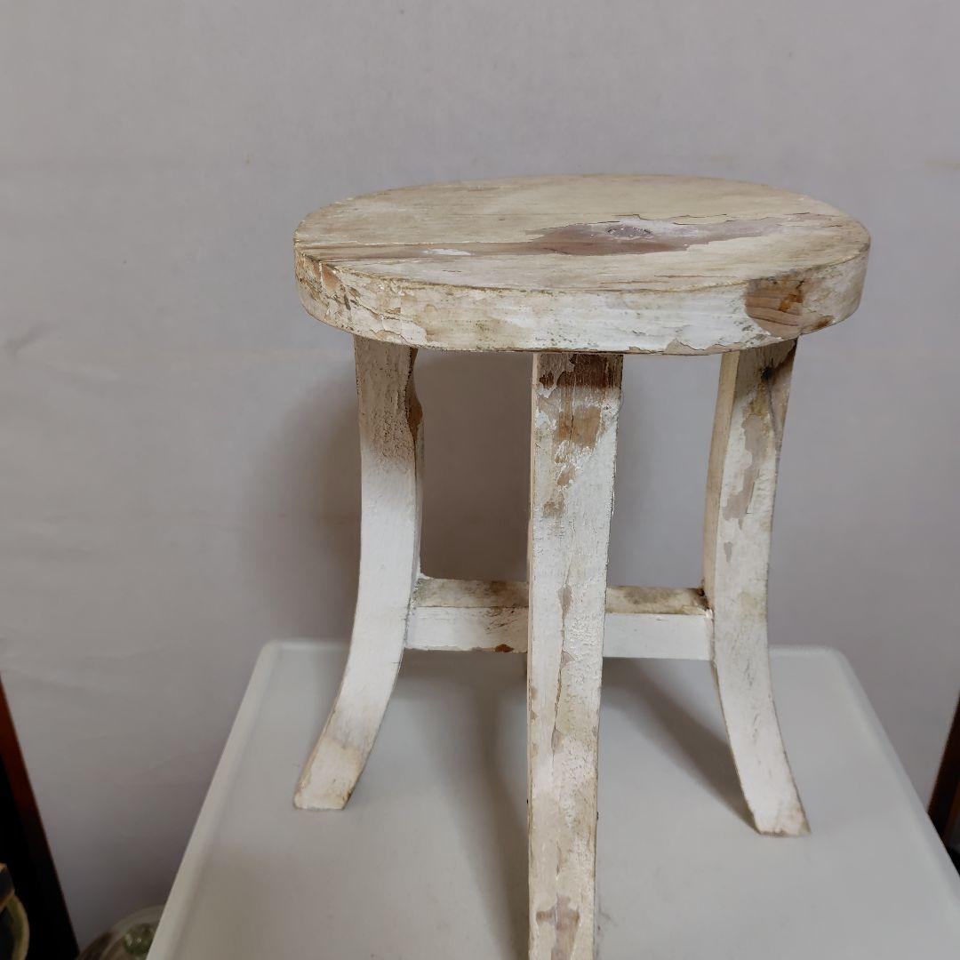 年代物の椅子です。