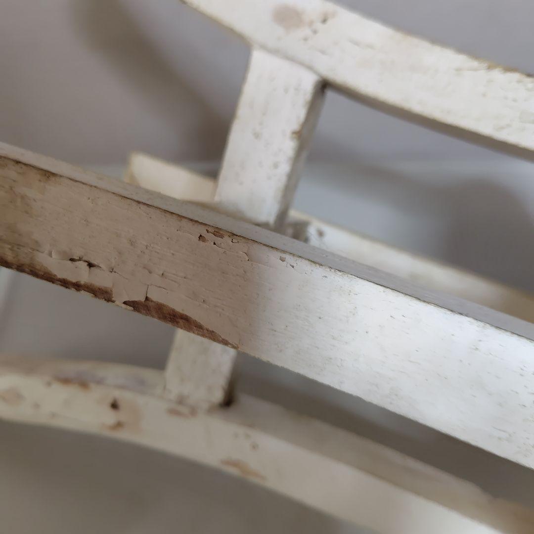 年代物の椅子です。