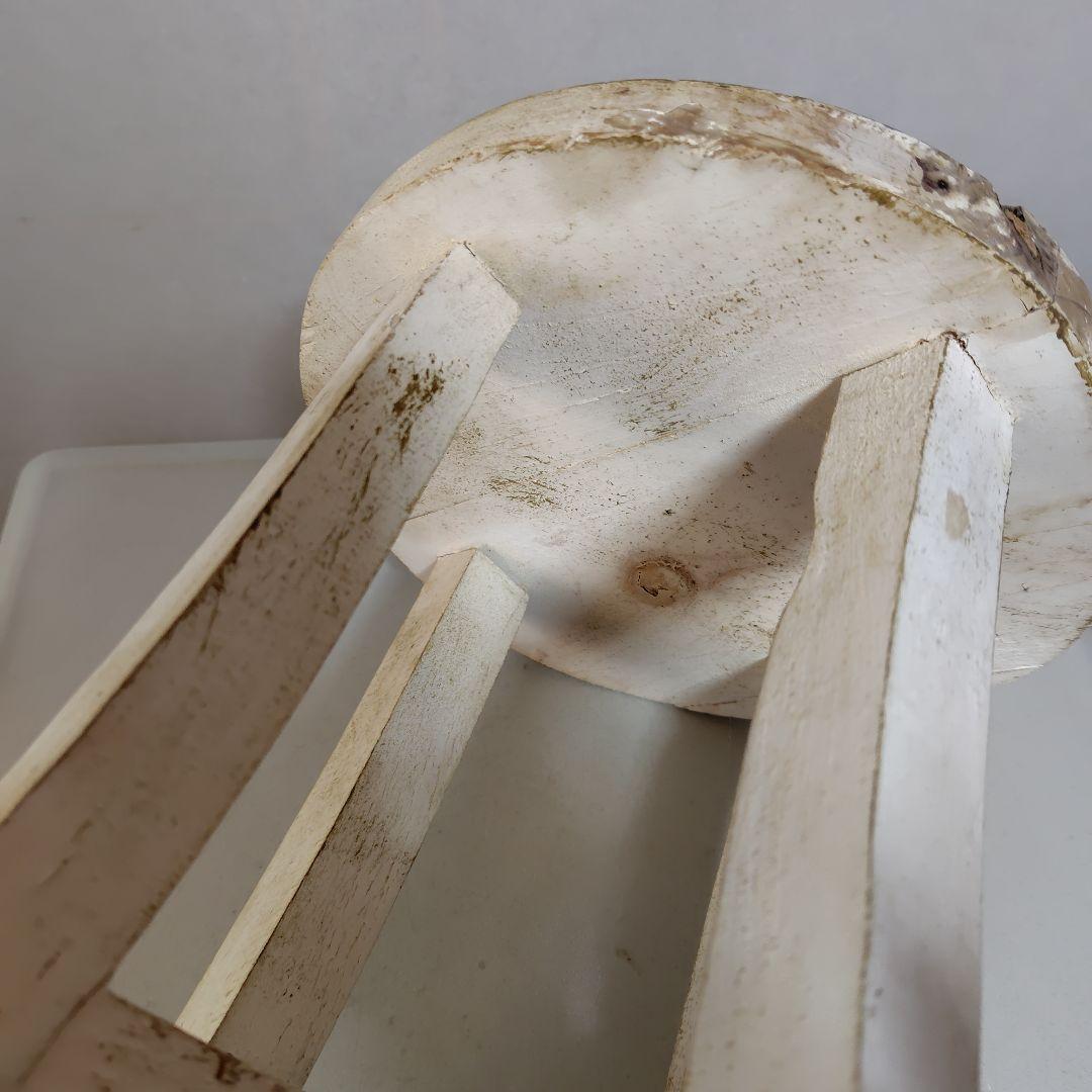 年代物の椅子です。