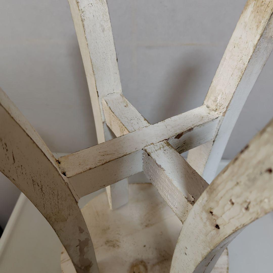 年代物の椅子です。