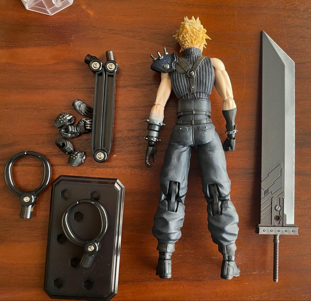 PLAY ARTS改 クラウド・ストライフ Version 2