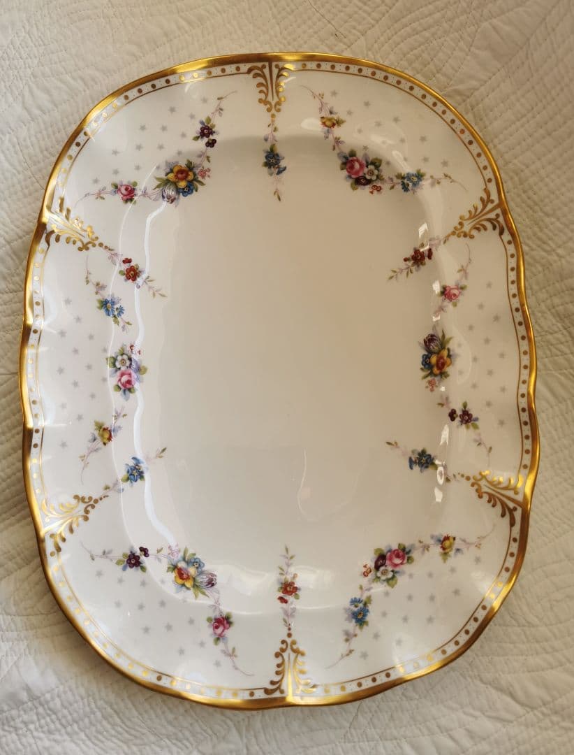 ロイヤルアントワネット 37㎝ラージオーバルプレート 薔薇ガーランド英王室御用達