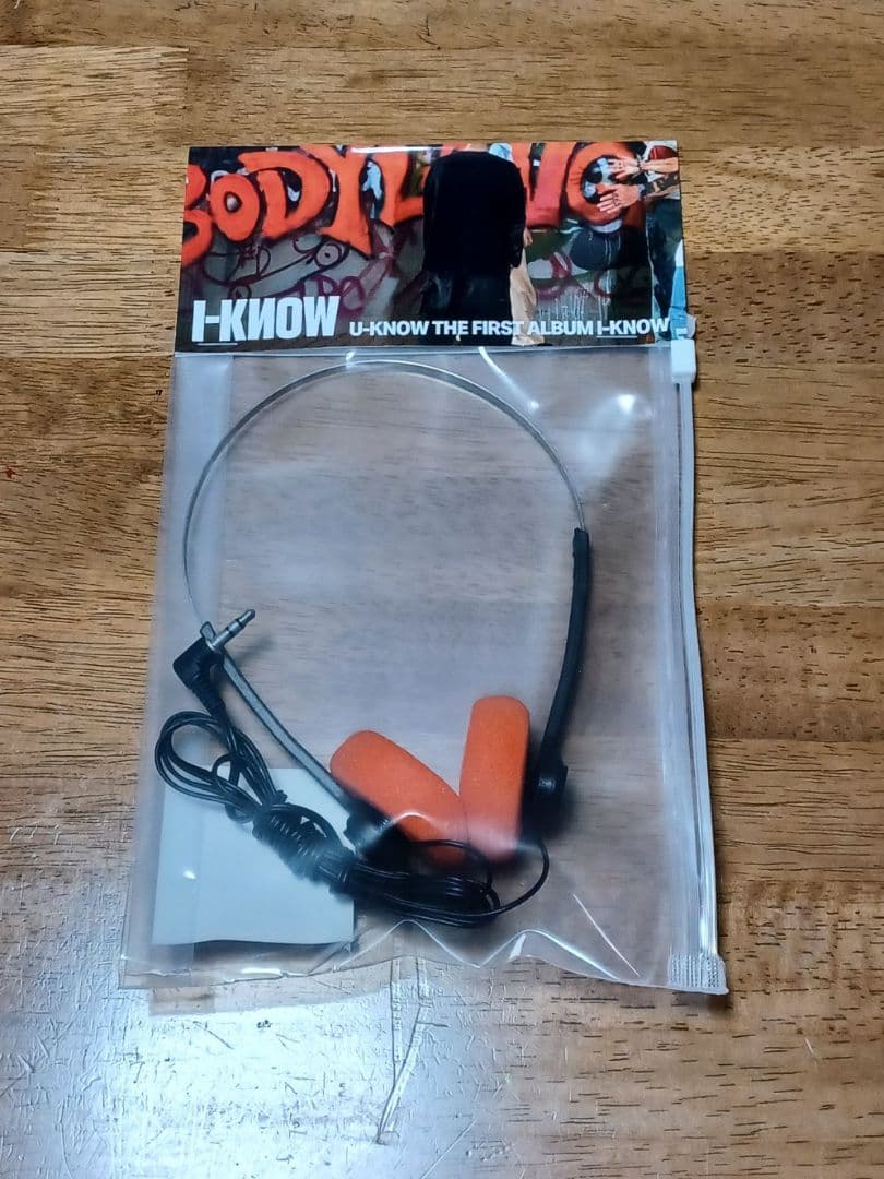 東方神起ユノイヤホンとカセットプレイヤー