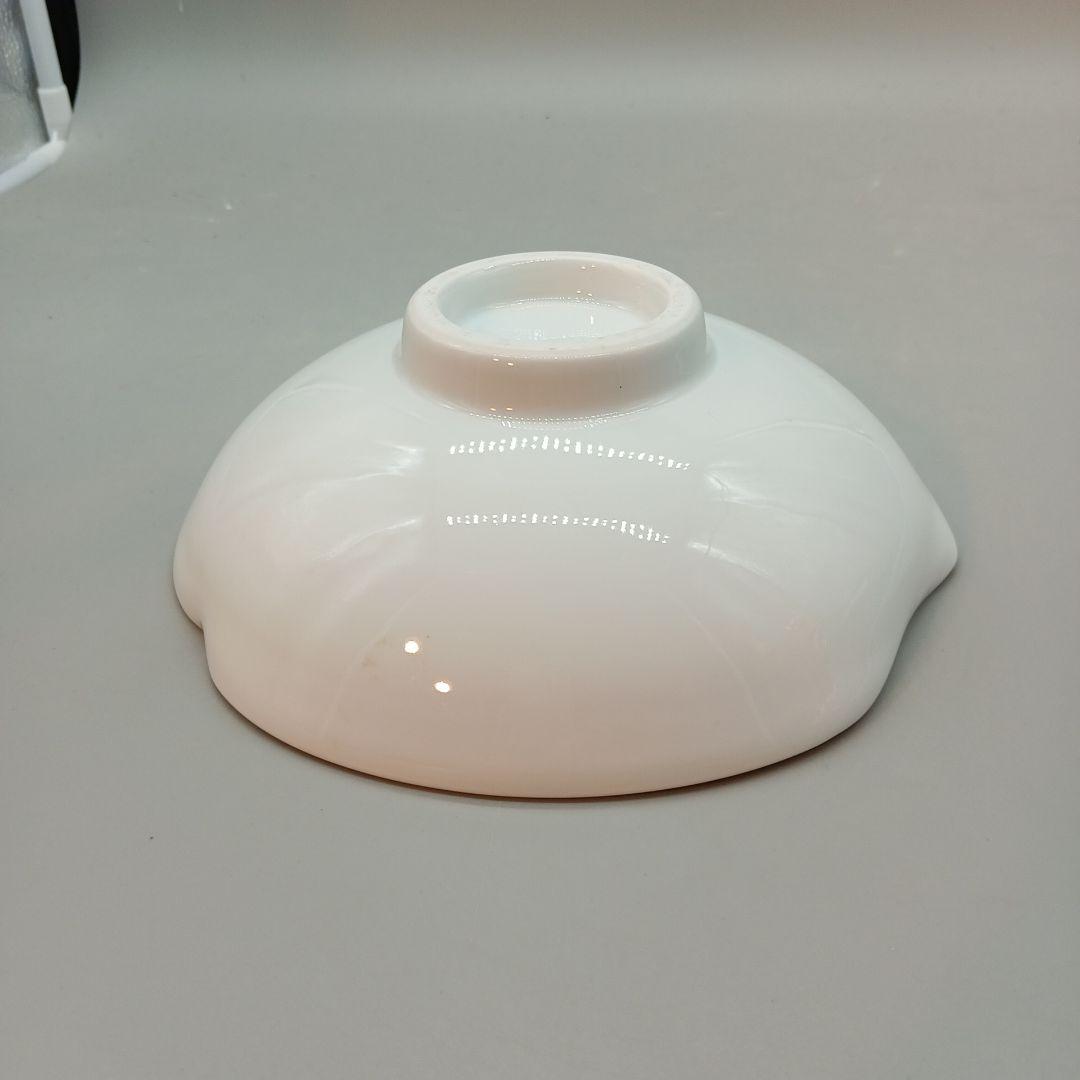 波佐見焼春右衛門　手作り白磁変形鉢