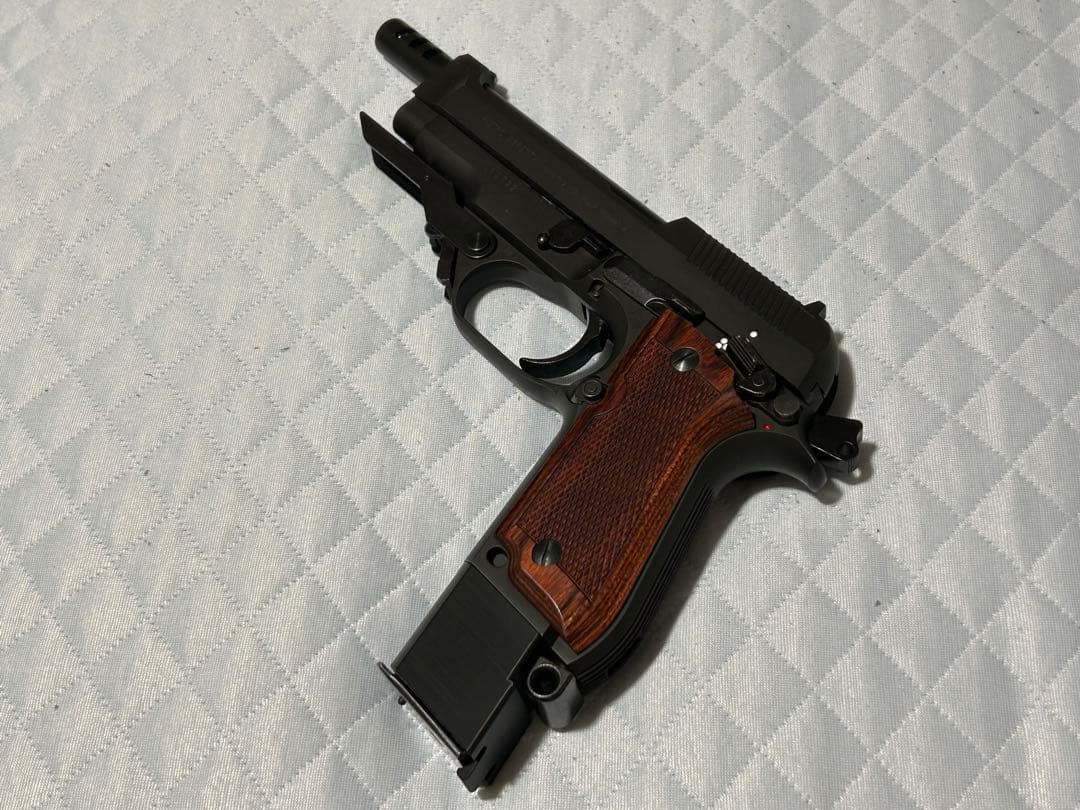 KSC M93RII 用　パンドラアームズ製　木製グリップ　チェッカー　ブラウン