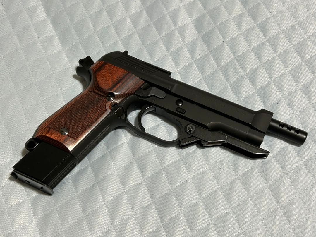 KSC M93RII 用　パンドラアームズ製　木製グリップ　チェッカー　ブラウン