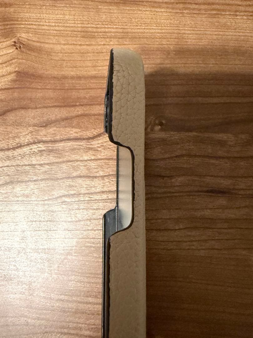 ボナベンチュラ　iPhone 14 ケース