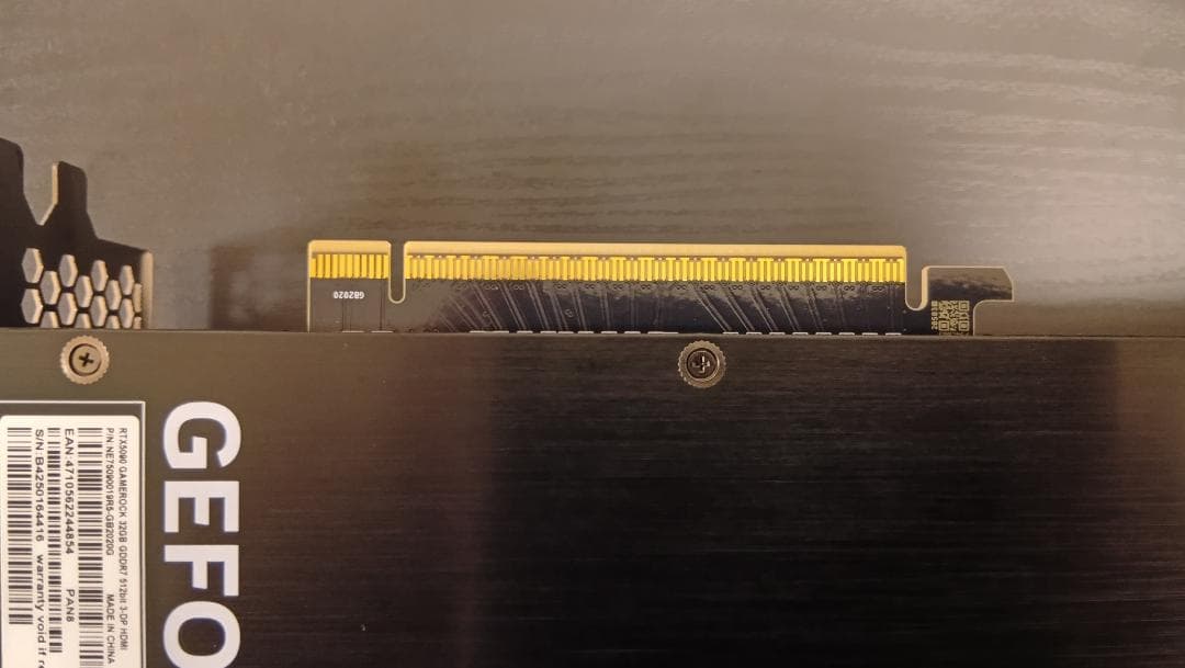 GeForce RTX™ 5090 GameRock（外箱・付属品有り）