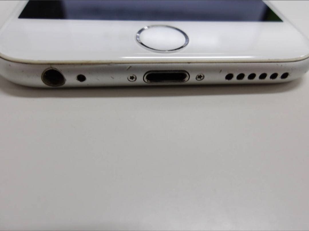 Apple iPhone 6 16GB シルバー エアドロ可 バッテリー100%