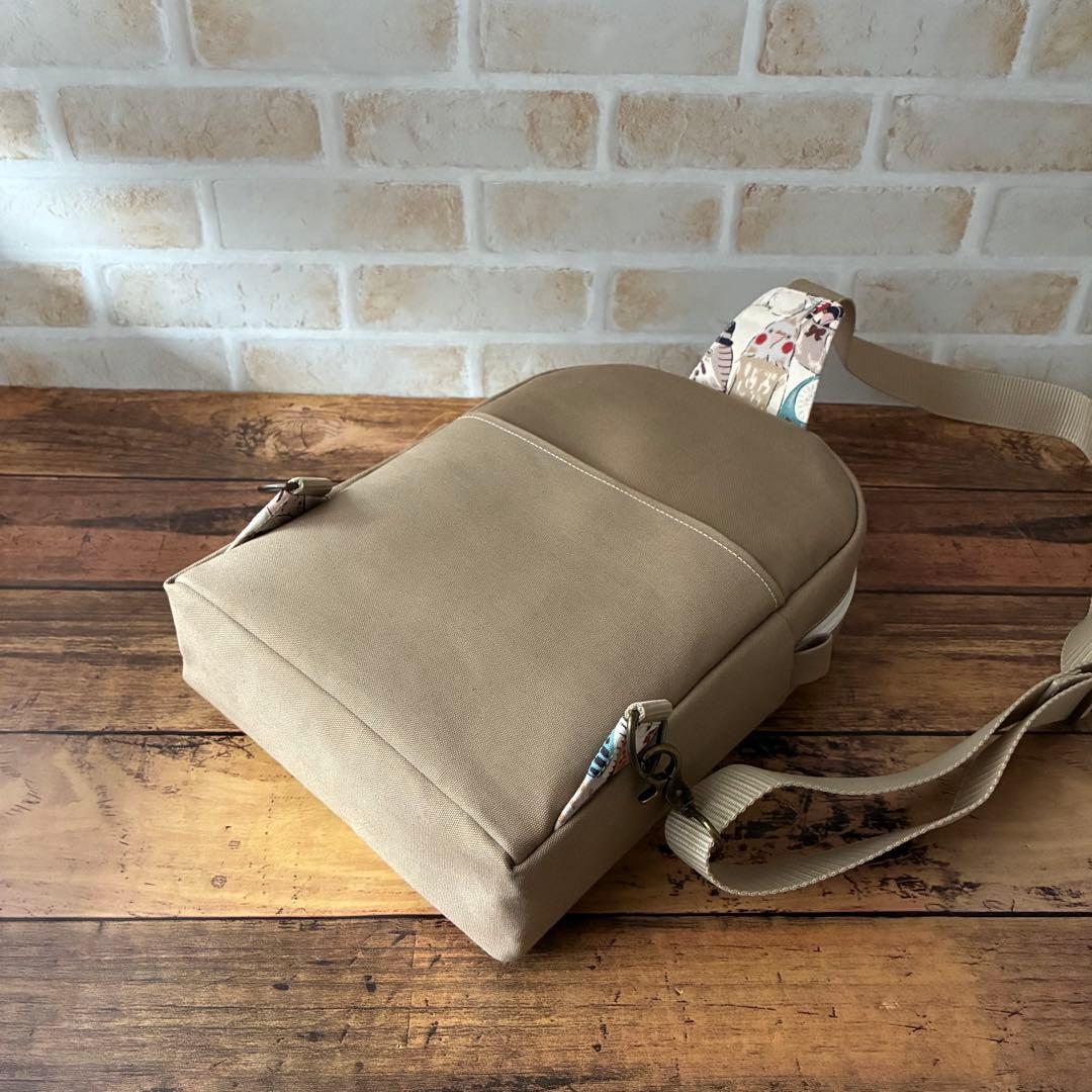 ボディバッグ　ミミズク　フクロウ　ふくろう　オカメ　インコ　文鳥　鳥　個性的