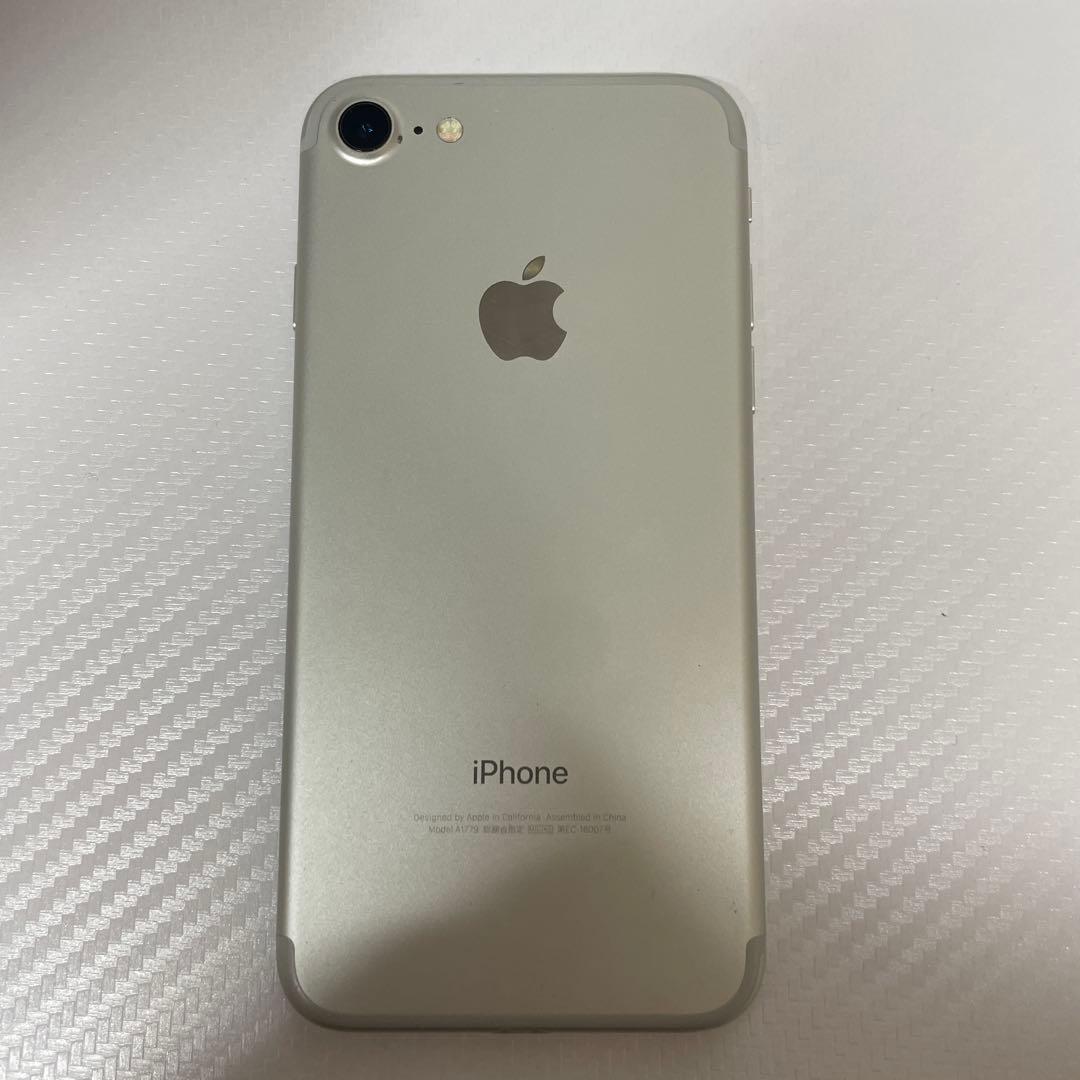 iPhone7 シルバー 32GB 箱付き