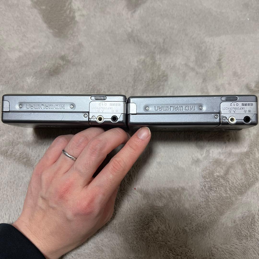 【ジャンク品】SONY ポータブルMDレコーダー MZ-R3 2つ