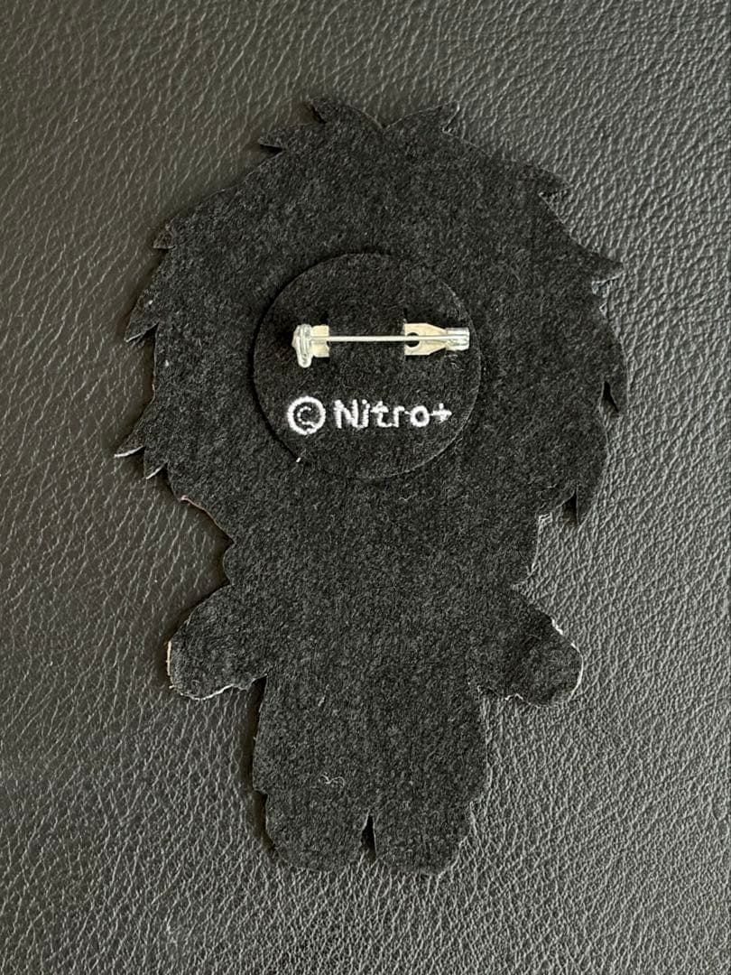 スロウダメージ　おでかけ刺繍バッジ　トワ