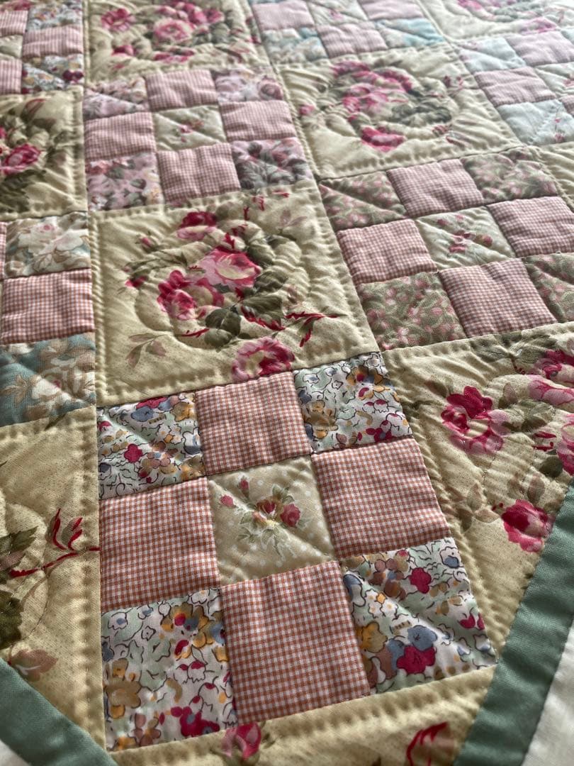 （692)ナインパッチのタペストリー 完成品 宮崎順子さん