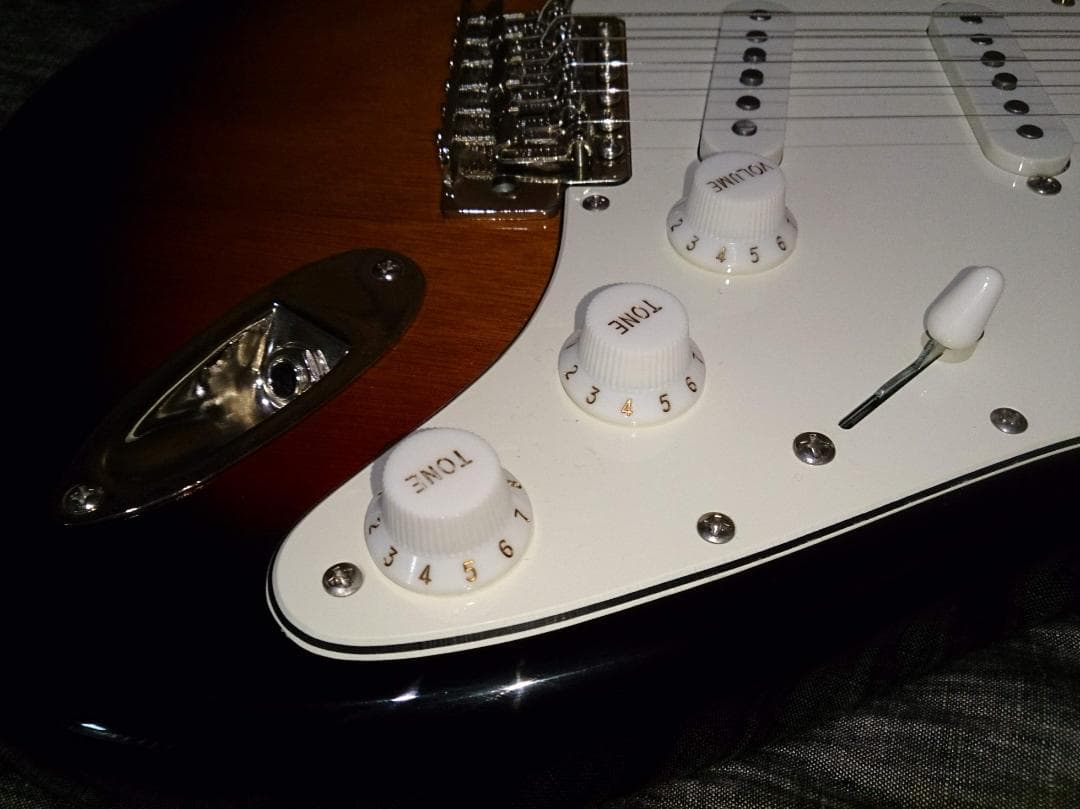 【美品】SQUIER Classic Vibe 60s Stratocaster