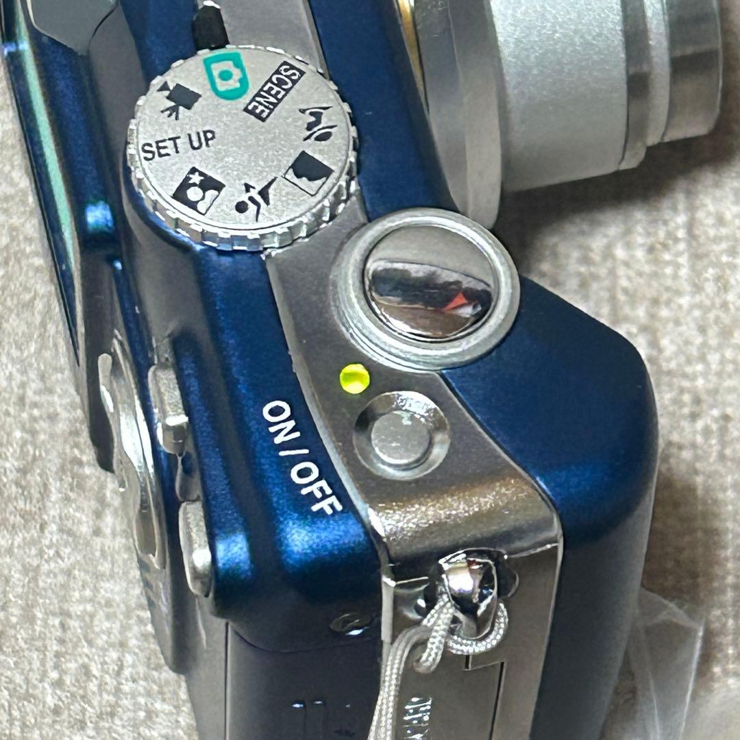 稼働品　美品　付属品完備　Nikon COOLPIX E5200 ブルー