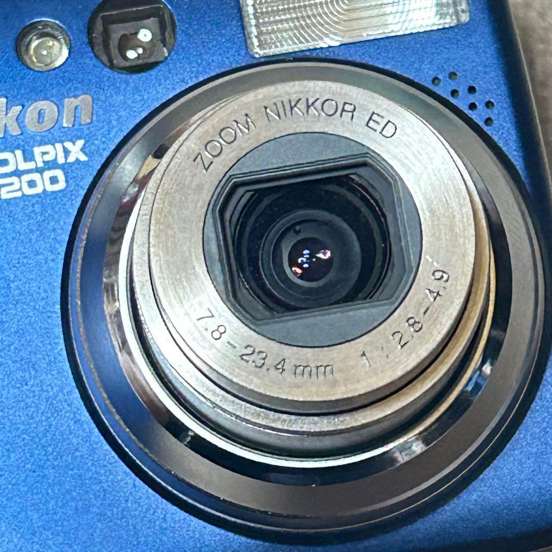 稼働品　美品　付属品完備　Nikon COOLPIX E5200 ブルー