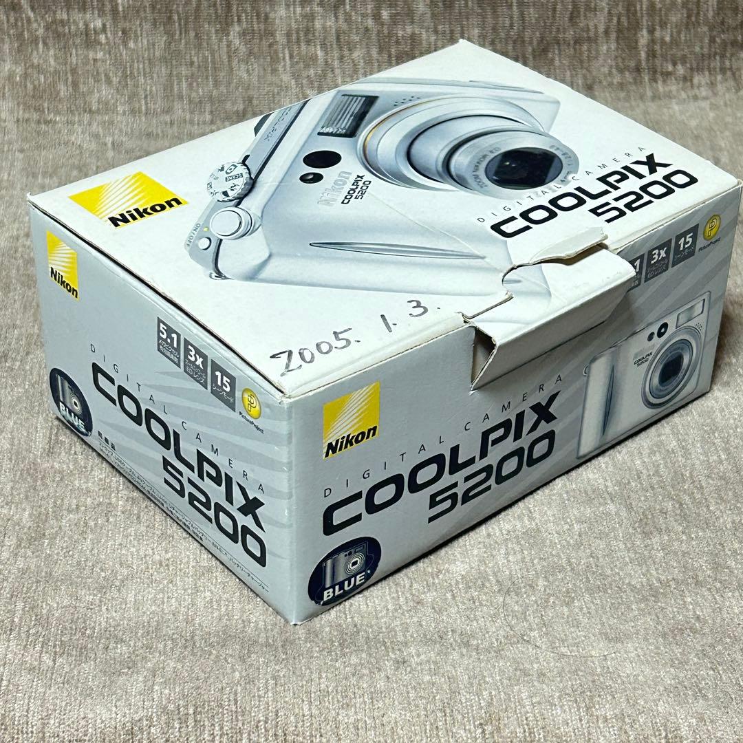 稼働品　美品　付属品完備　Nikon COOLPIX E5200 ブルー