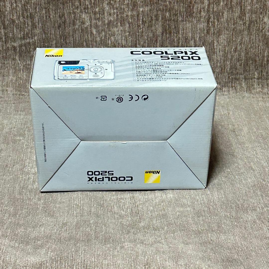 稼働品　美品　付属品完備　Nikon COOLPIX E5200 ブルー