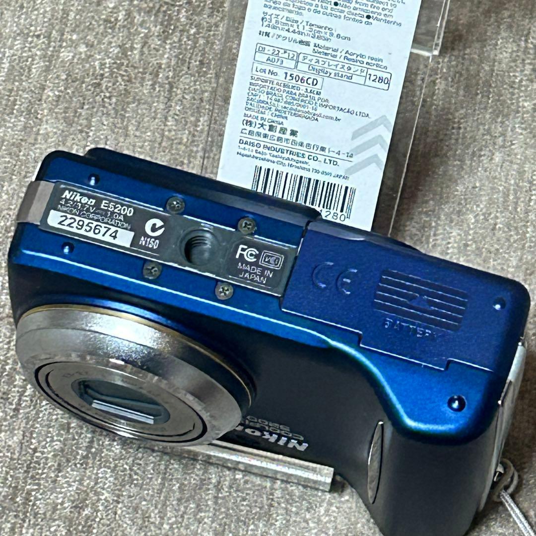 稼働品　美品　付属品完備　Nikon COOLPIX E5200 ブルー