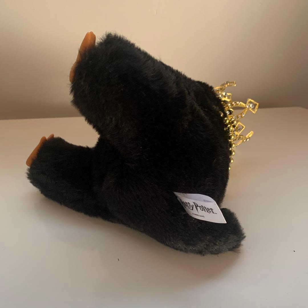 ハリーポッター　ファンタスティックビースト　二フラー　ぬいぐるみ