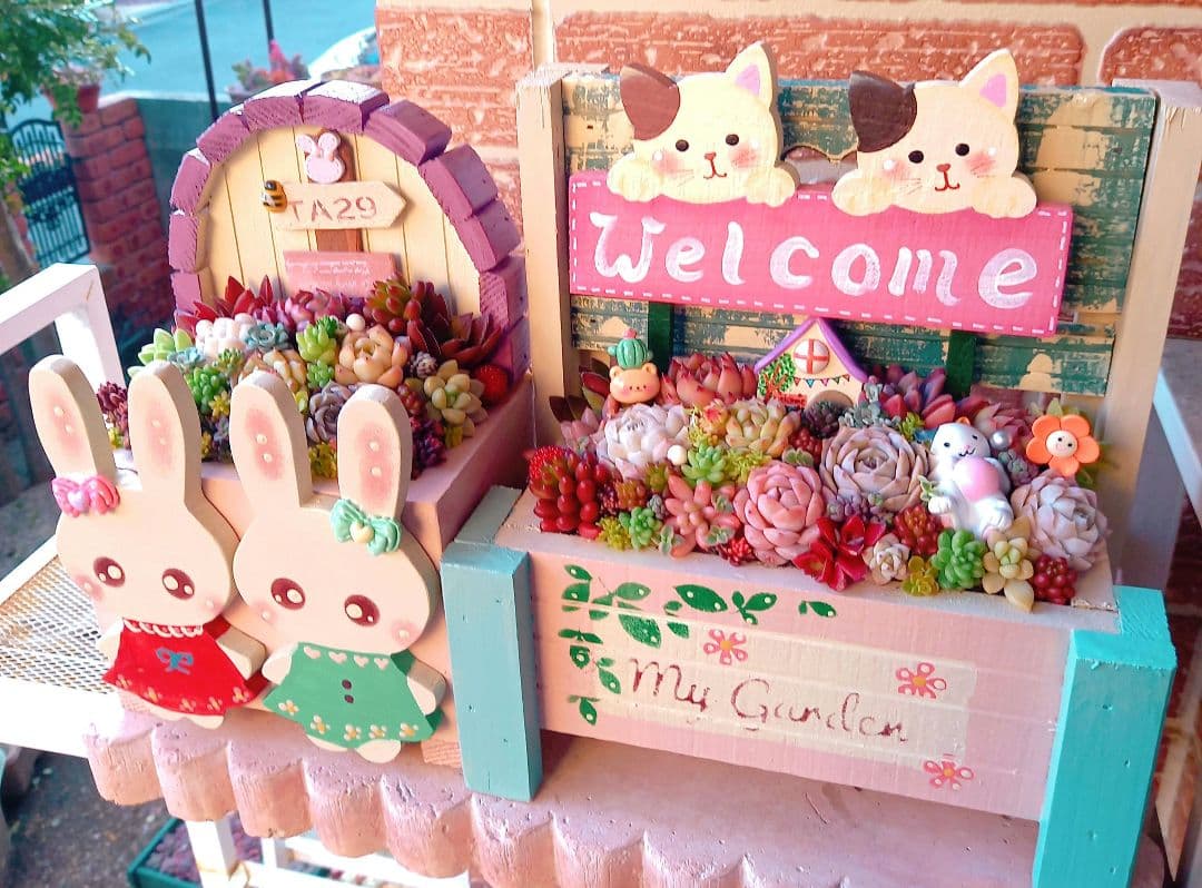 ❤️多肉植物❤️そのまま飾れる寄せ植え❤️仲良し三毛猫ちゃん~❤️