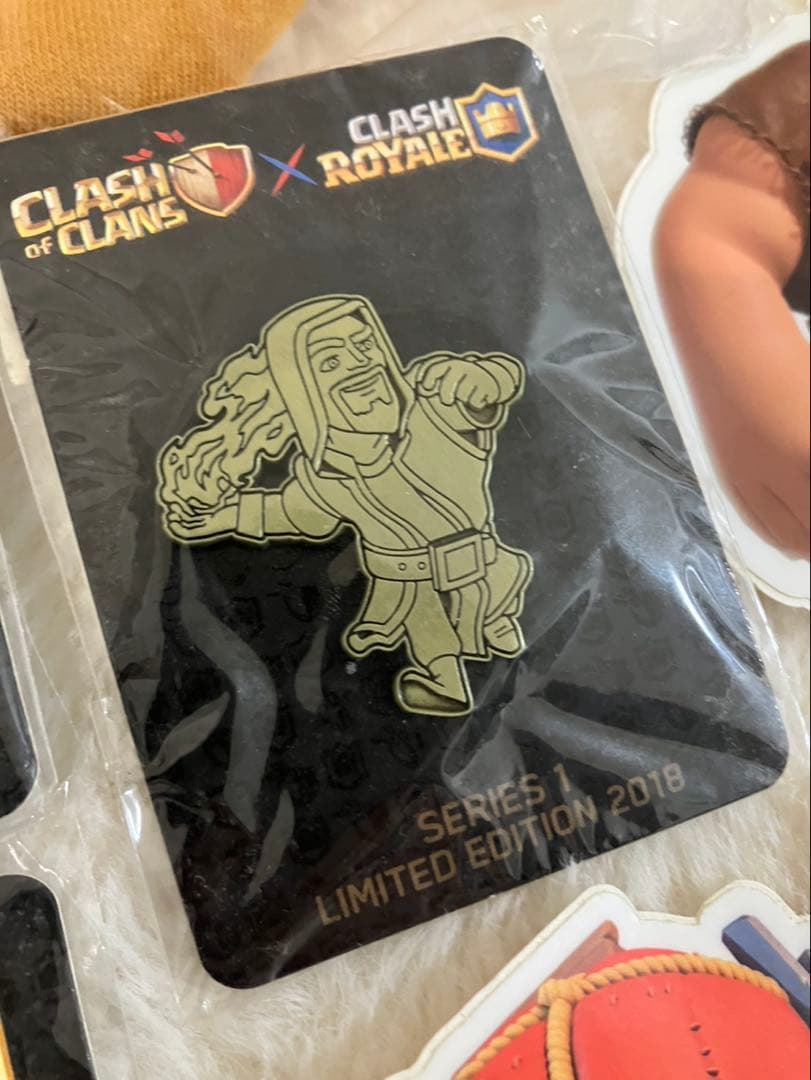 クラッシュオブクラン　公式グッズ　ピンバッジ　靴下　ぬいぐるみ　ステッカー
