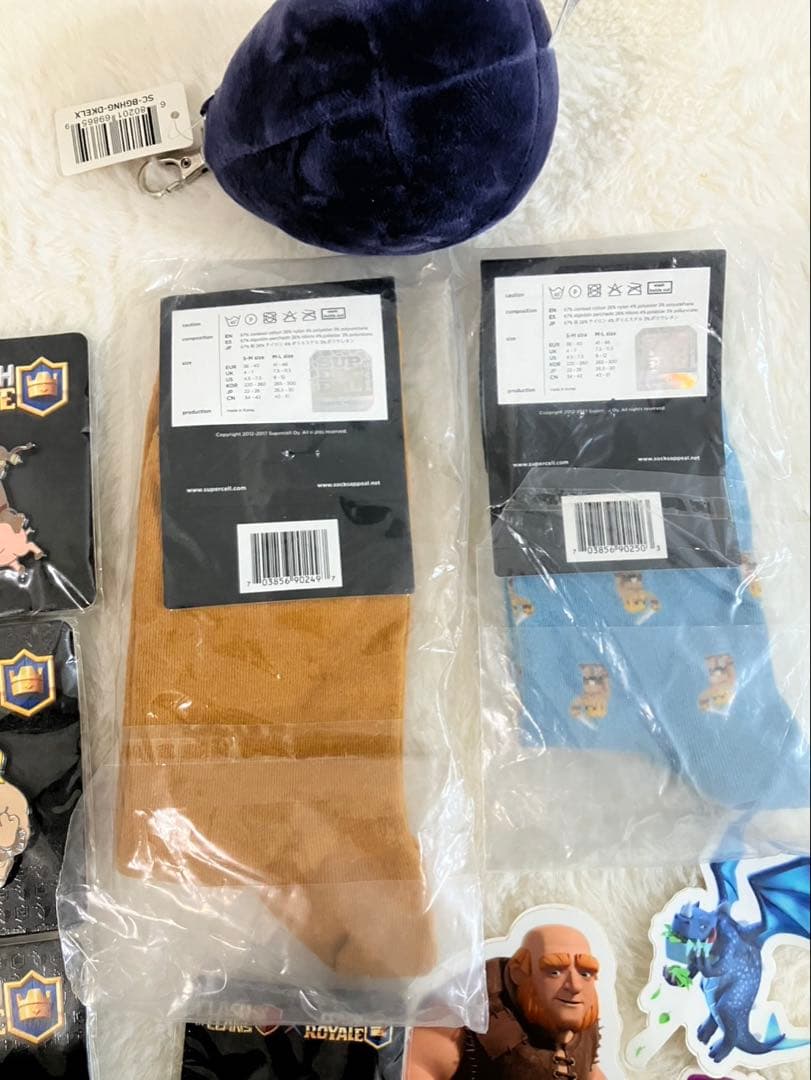 クラッシュオブクラン　公式グッズ　ピンバッジ　靴下　ぬいぐるみ　ステッカー