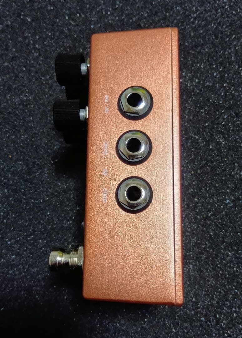 WARUS AUDIO Monumental トレモロ