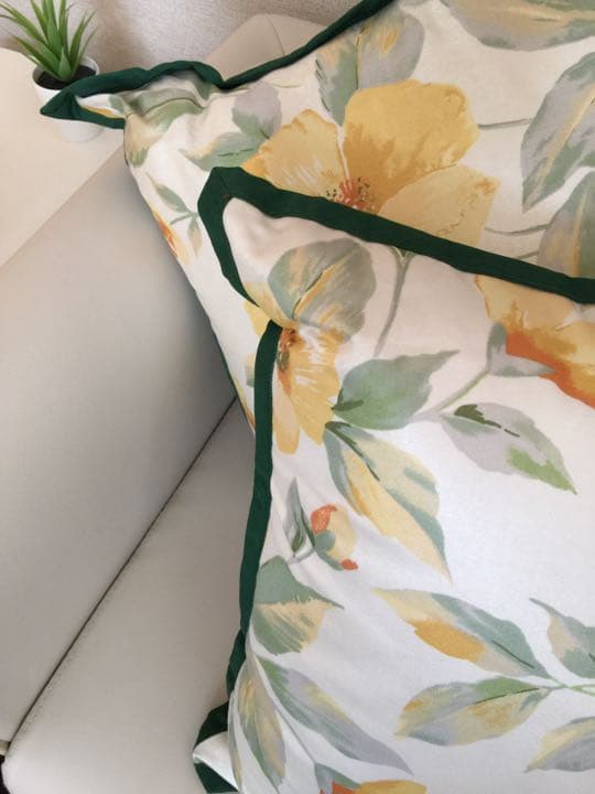 お値下げ【新品・未使用】花柄クッション（オーダー品） ２個 ^_−☆