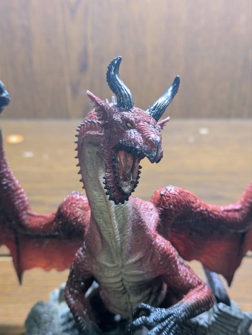 【中古品】ドラゴンズドグマ限定版スタチュー　フィギュア