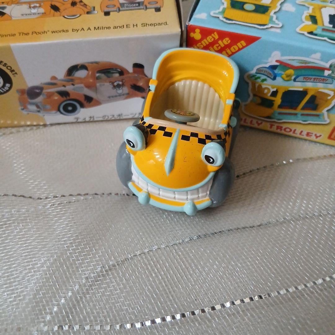 トミカ ディズニー 　プーさんのミキサー車 　ダンボなど