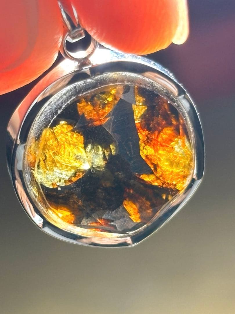 【新入荷】パラサイト隕石ペンダントトップ（新品未使用）六芒星セリコ隕石　高品質