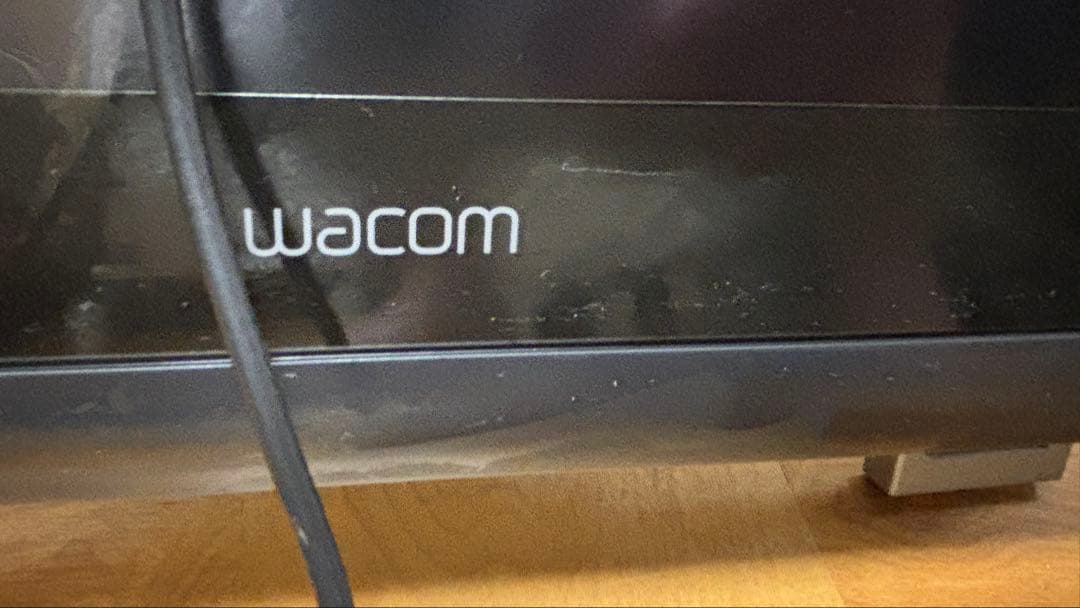 WACOM Cintiq 22HD DTK-2200/K1【送料込・匿名配送】