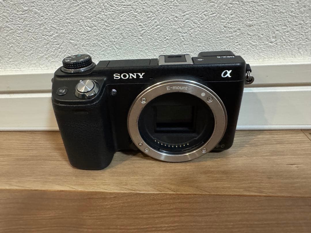 Sony α NEX-6 ミラーレスカメラ 本体