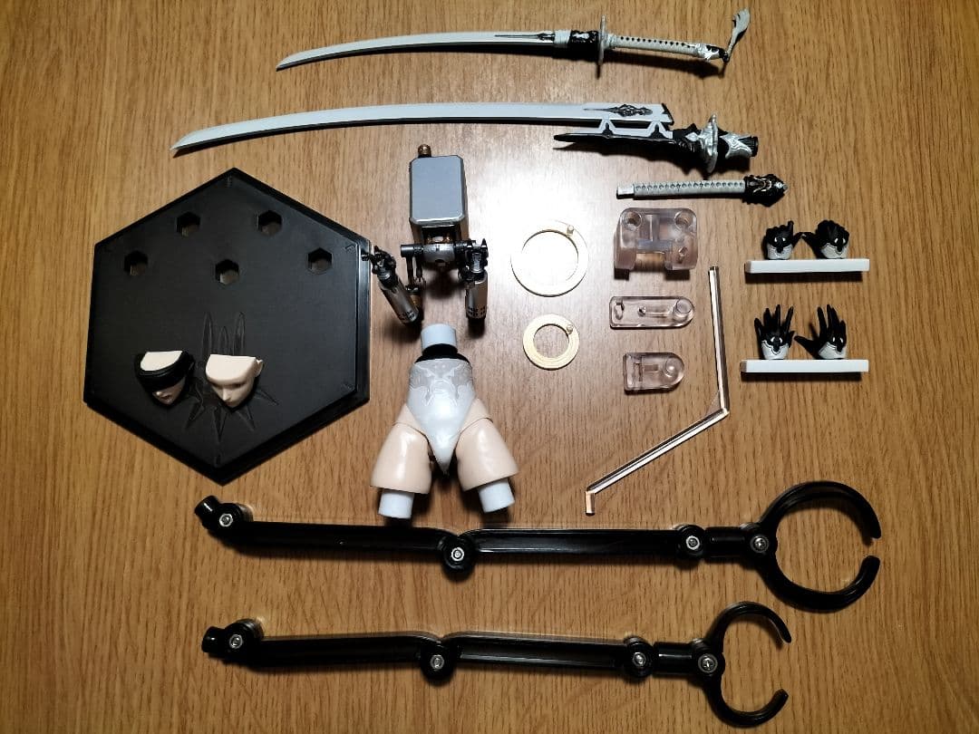 中古 PLAY ARTS改 2B DX版&A2 DX版セット 箱なし