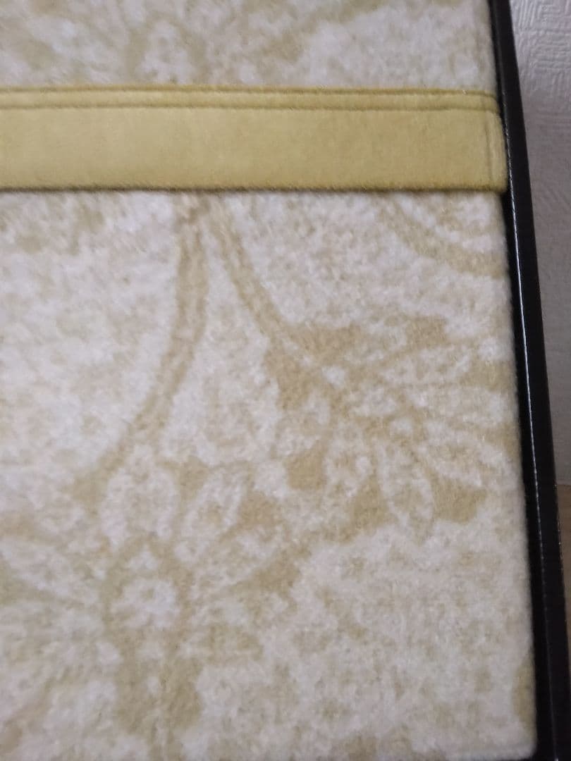 ♡くぅちゃん♡Yves Saint Laurent ★シルク100%毛布