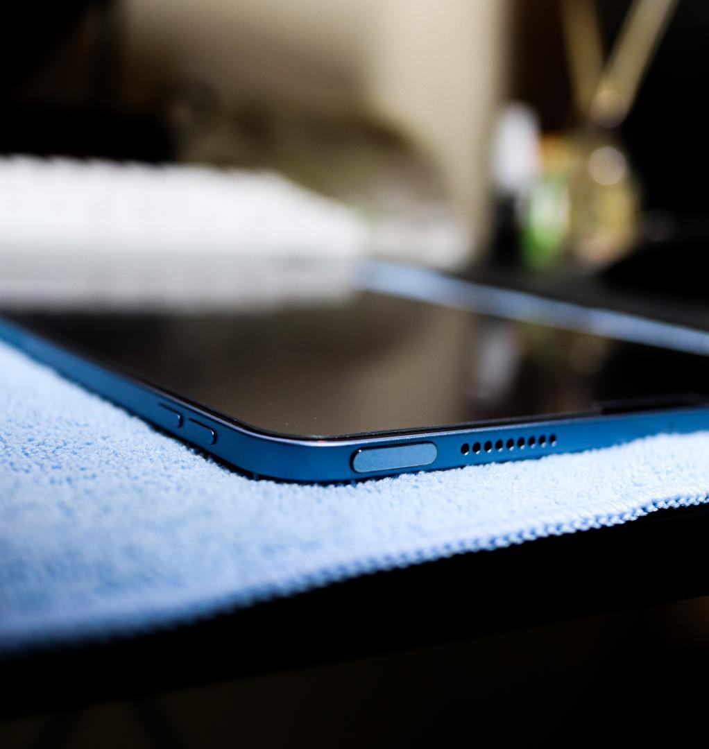 Apple iPad Air 第5世代 M1チップ ブル64GB