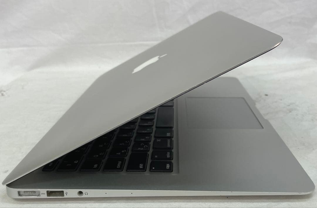 MacBook Air A1466 13インチ 8GB SSD256GB i5