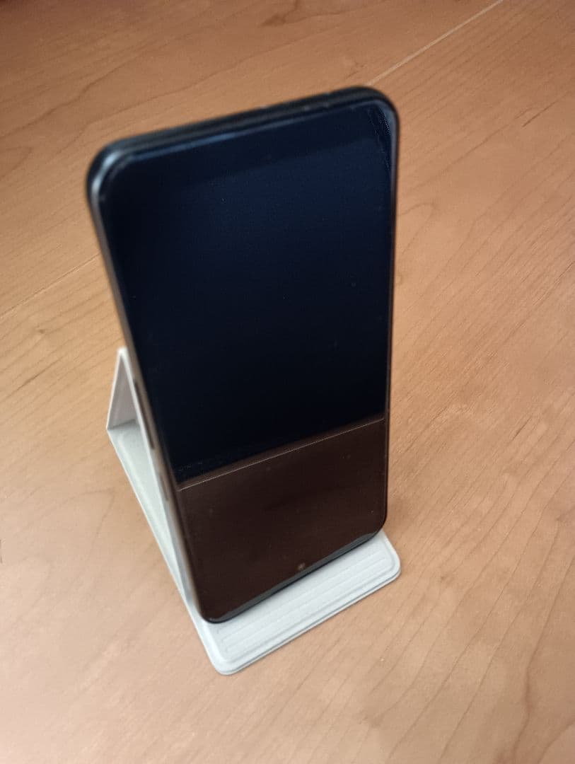 富士通 FCG01 arrows We ブラック