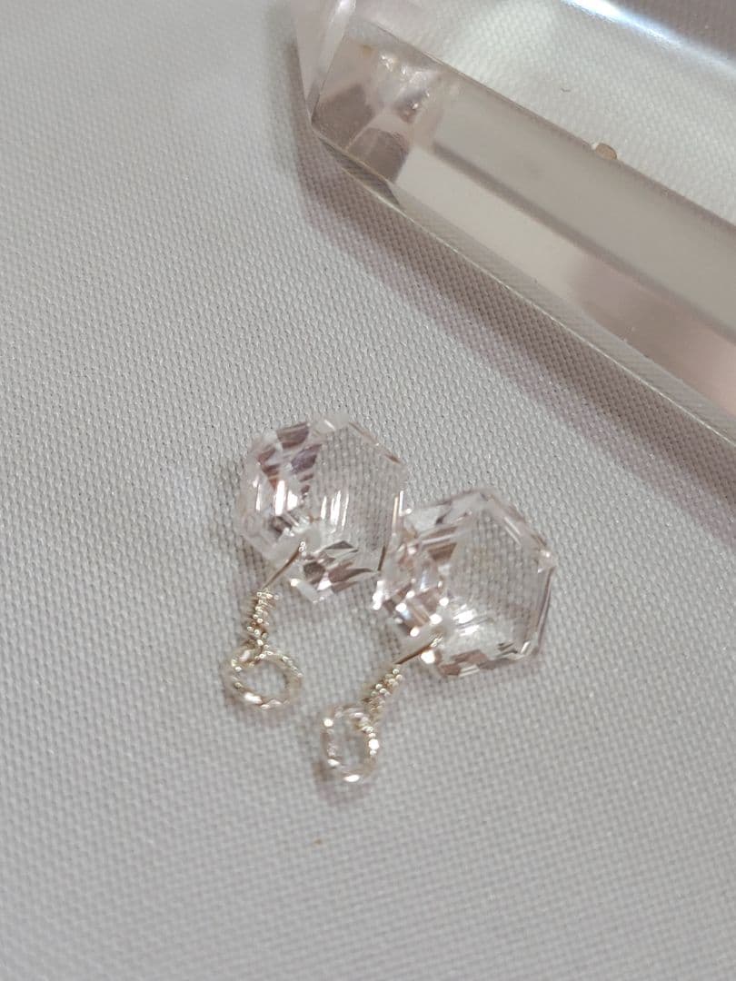 水晶ピアスチャーム☆シルバー925ハンドメイド天然石