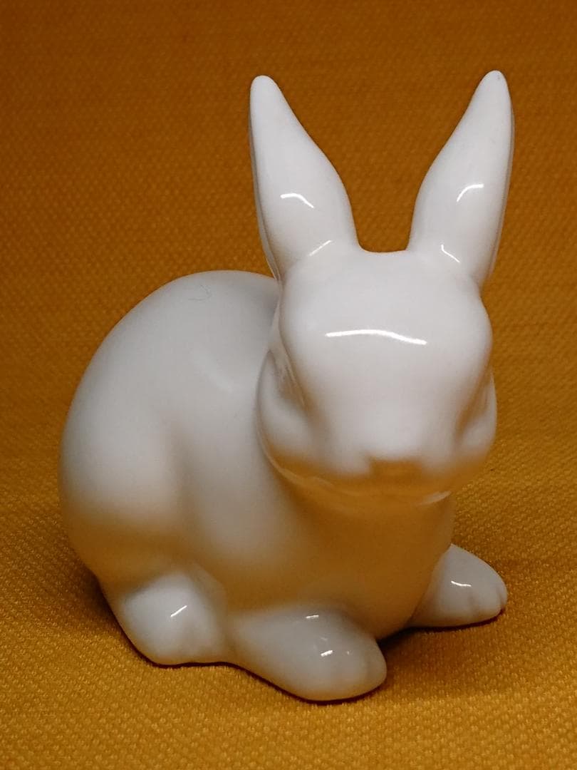 ウサギ　兎　白兎　陶器　置物　インテリア　工芸品　美術品　A1717