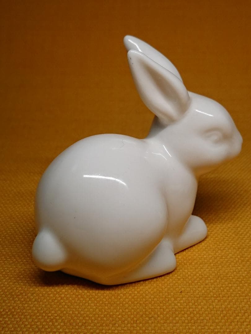 ウサギ　兎　白兎　陶器　置物　インテリア　工芸品　美術品　A1717