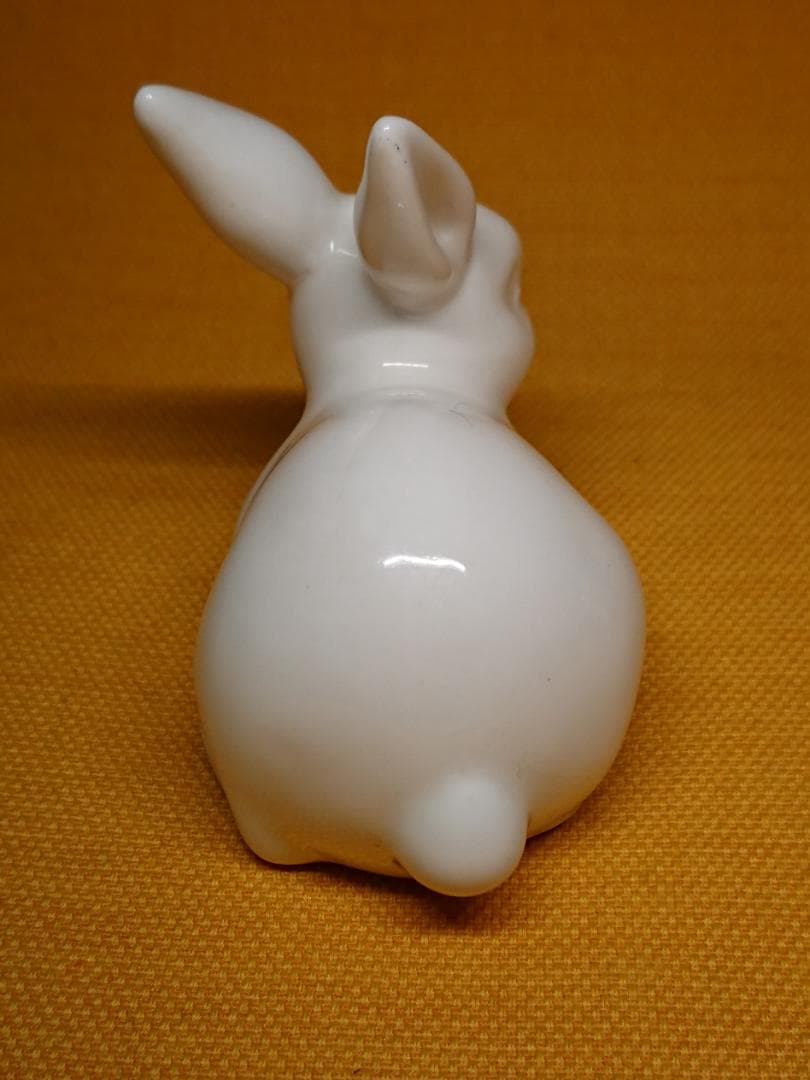ウサギ　兎　白兎　陶器　置物　インテリア　工芸品　美術品　A1717
