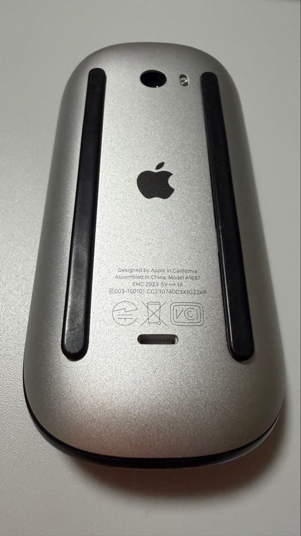Apple Magic Mouse - Black 本体