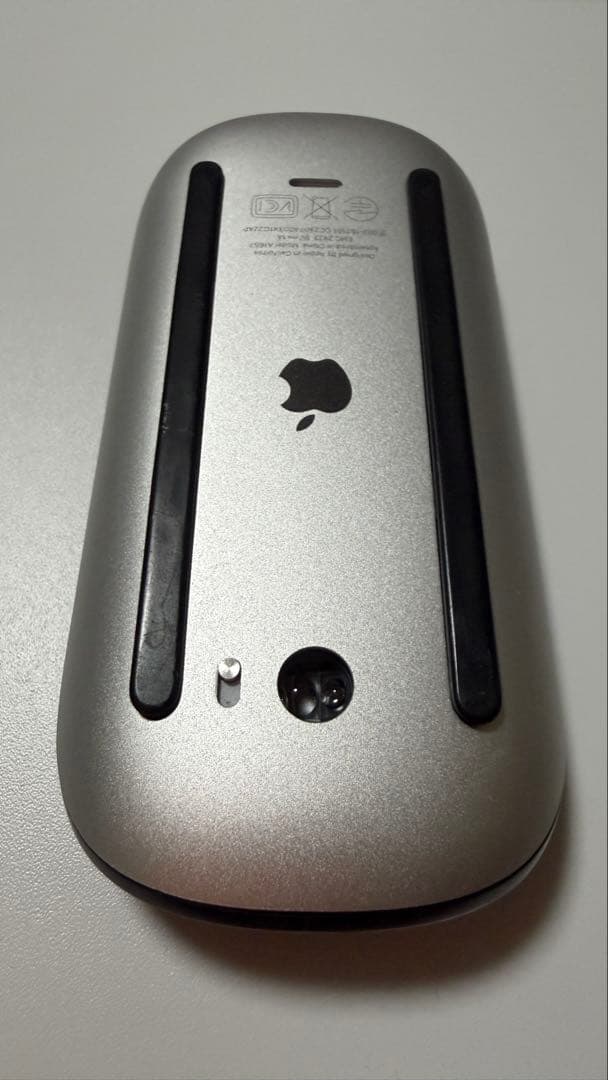 Apple Magic Mouse - Black 本体